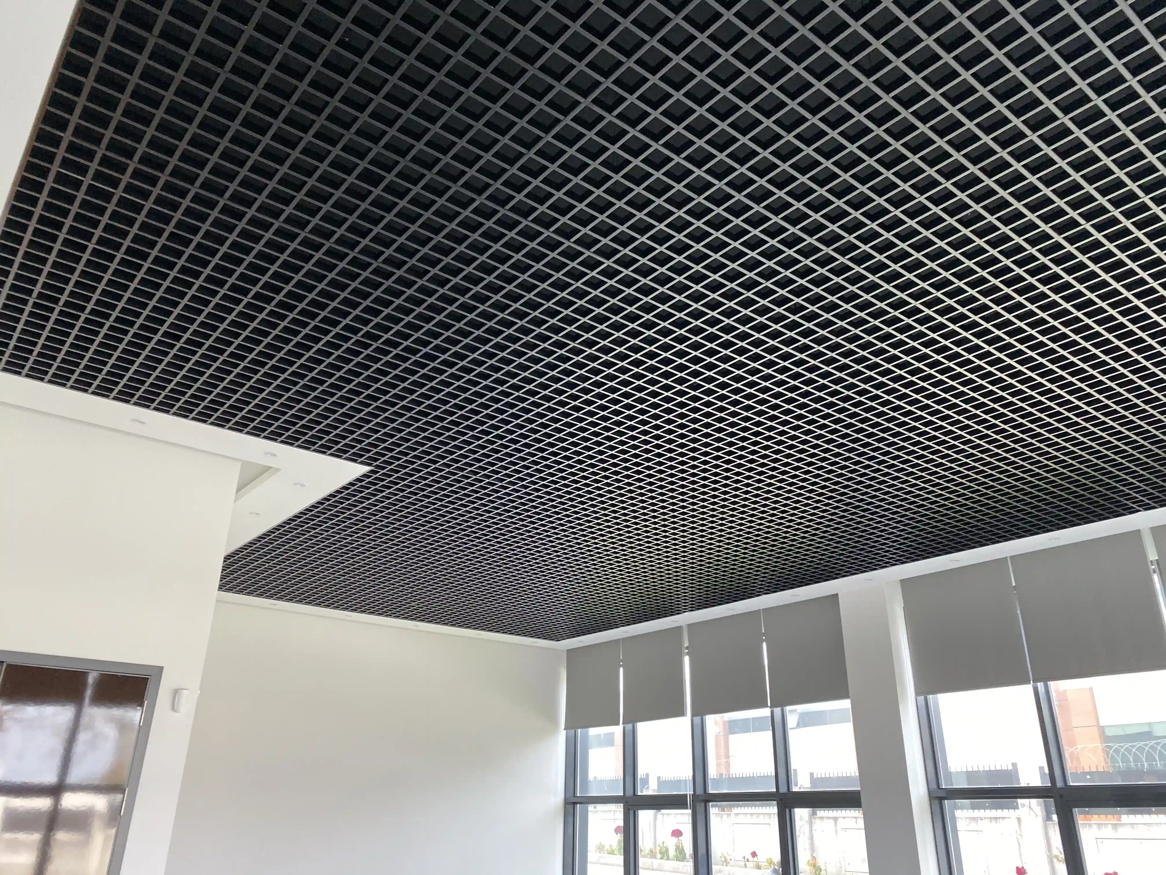 Kendinden Taşıyıcılı Petek Asma Tavan